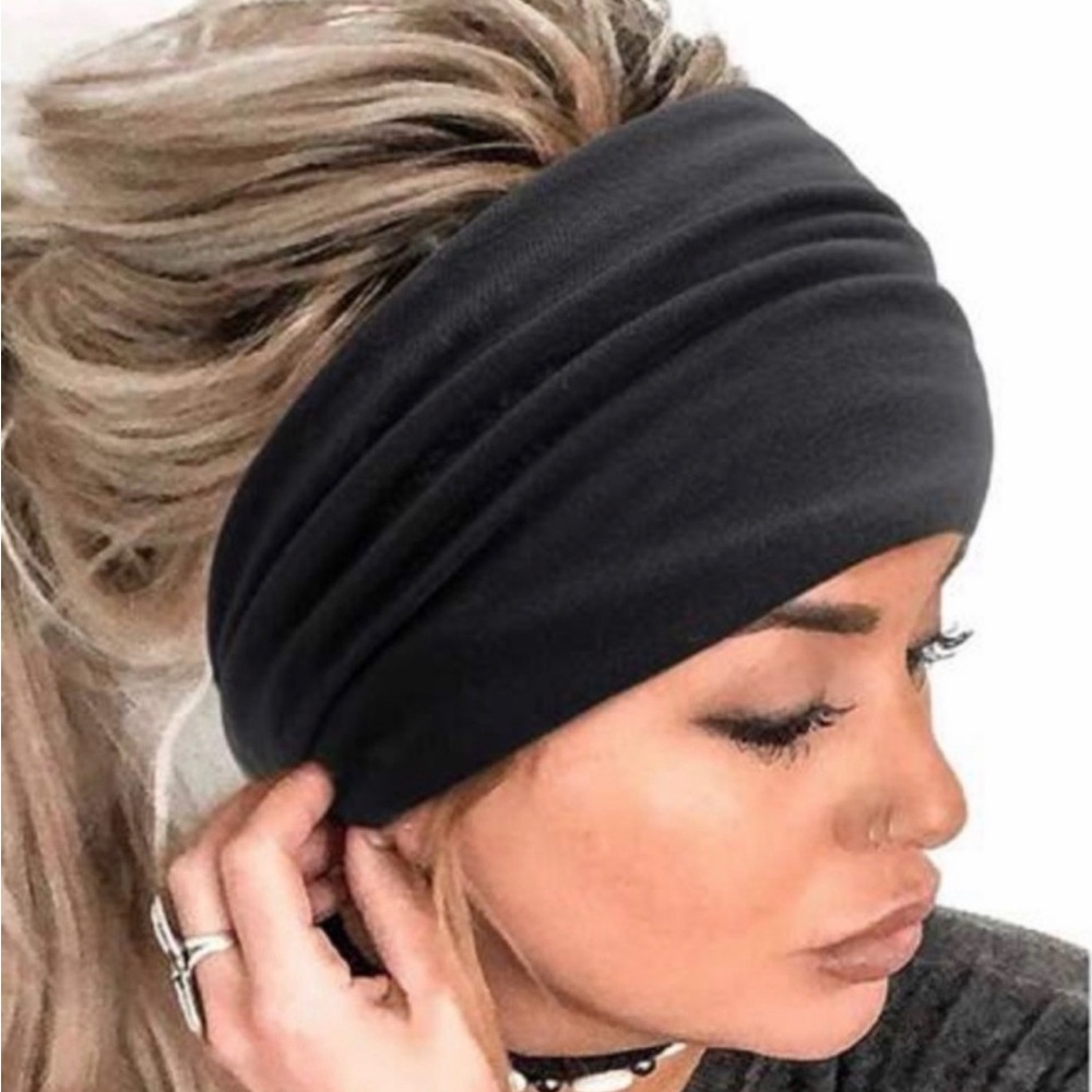 NWOT Christine Headwear Chitta Headband in Black